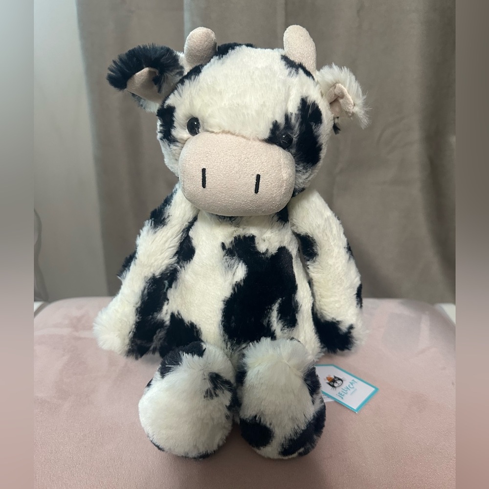 Authentic BNWT Jellycat Medium Sized Bashful Calf